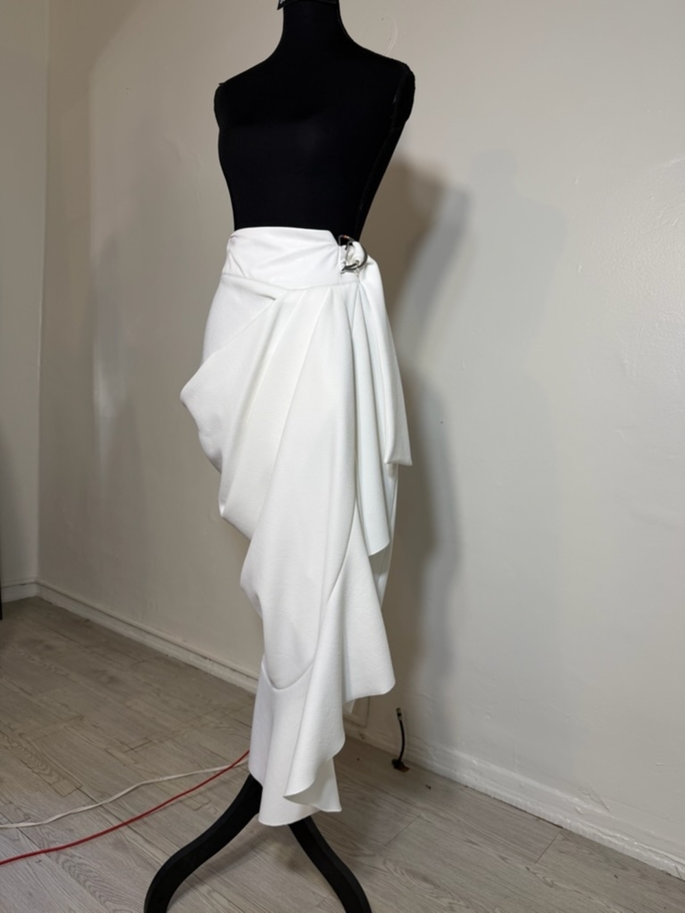 7th Avenue Design Studio Elegant Draped White Midi Skirt